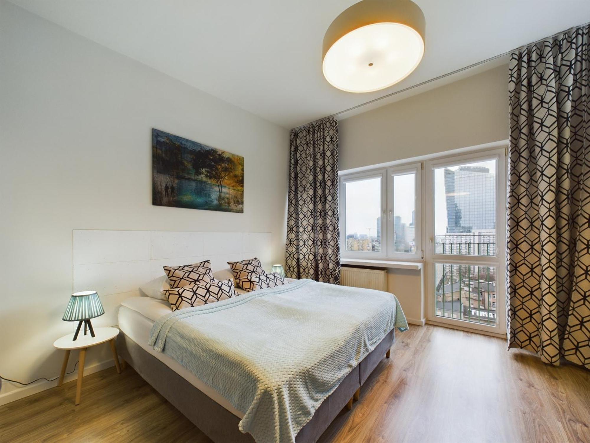Aleja Jana Pawla Ii For 4 Guests With Air-conditioning By Renters Apartament