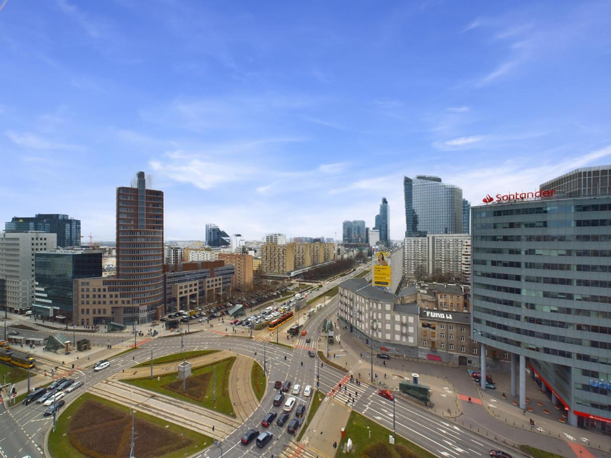 Aleja Jana Pawla Ii For 4 Guests With Air-conditioning By Renters Warszawa