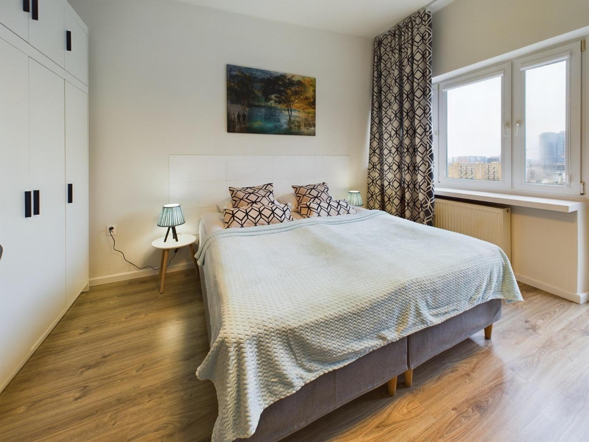 Aleja Jana Pawla Ii For 4 Guests With Air-conditioning By Renters Apartament *